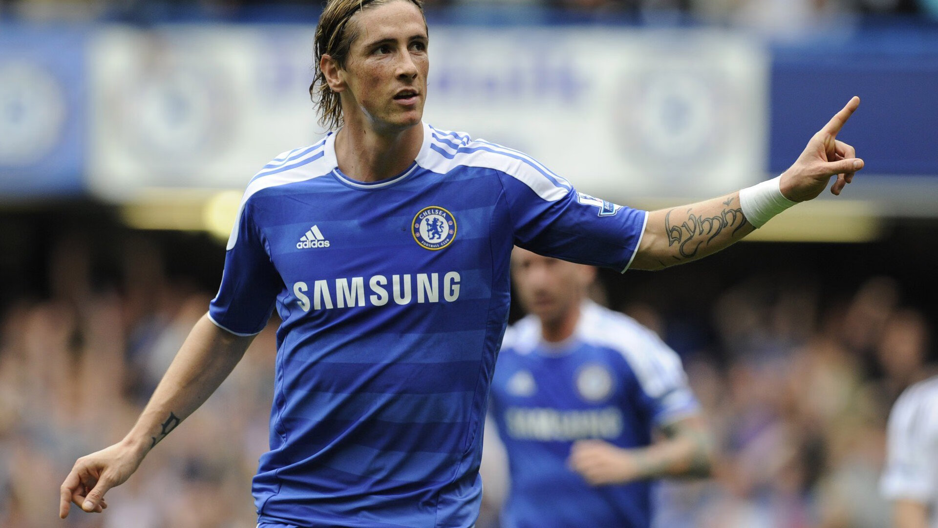 蛙泳决赛突尼斯女将全力冲刺，女子蛙泳世界冠军